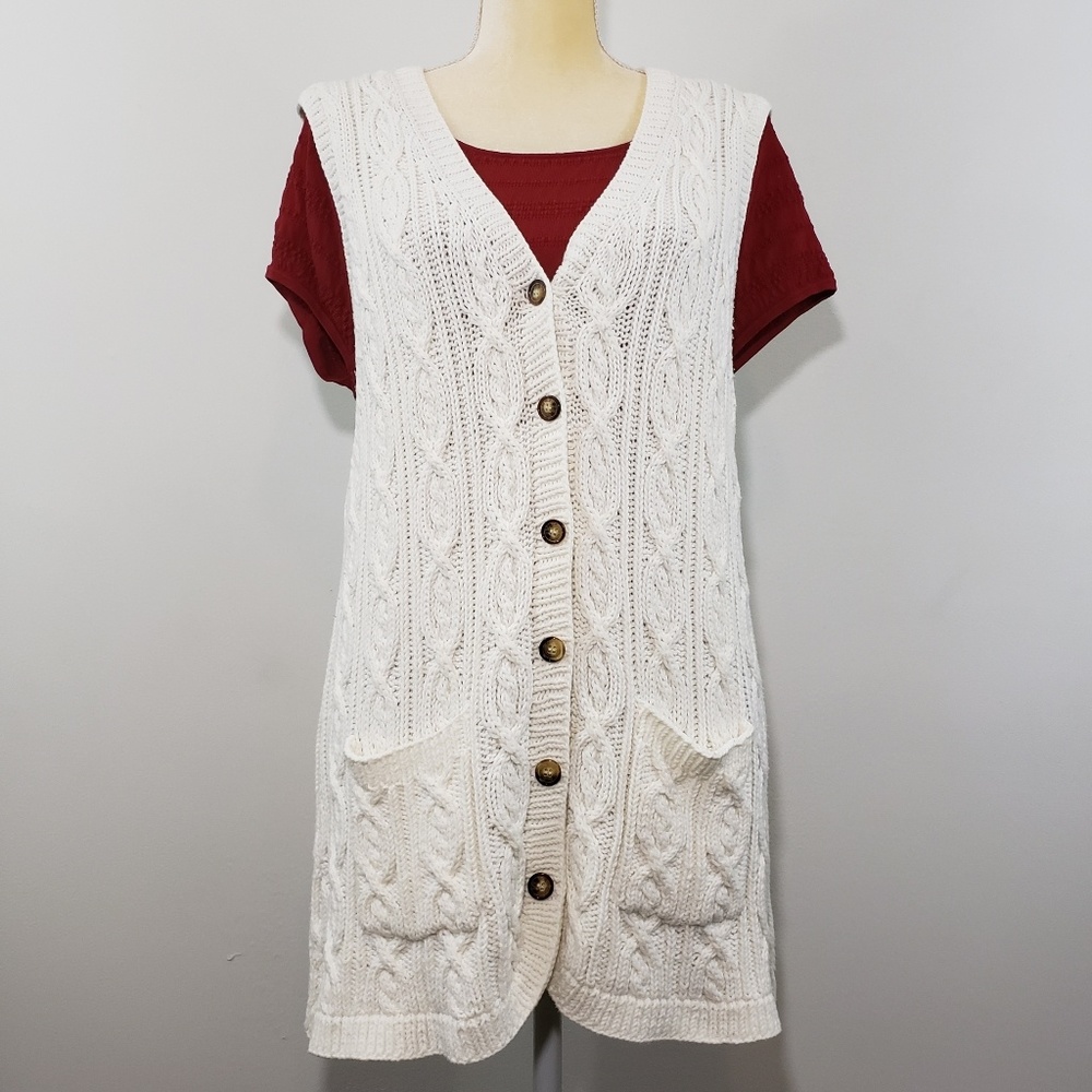 Orvis Vest | Cable Knit Tortoise Shell Buttons